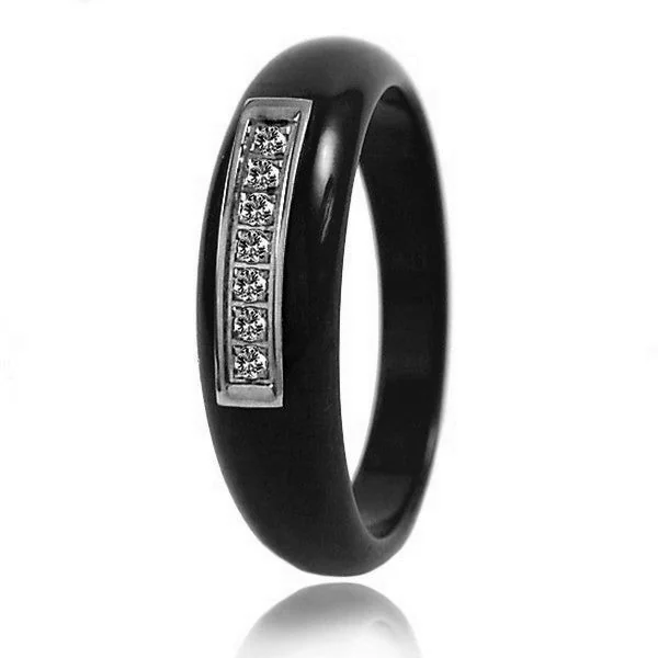 Bague en céramique Couleur noir Lignées de strass