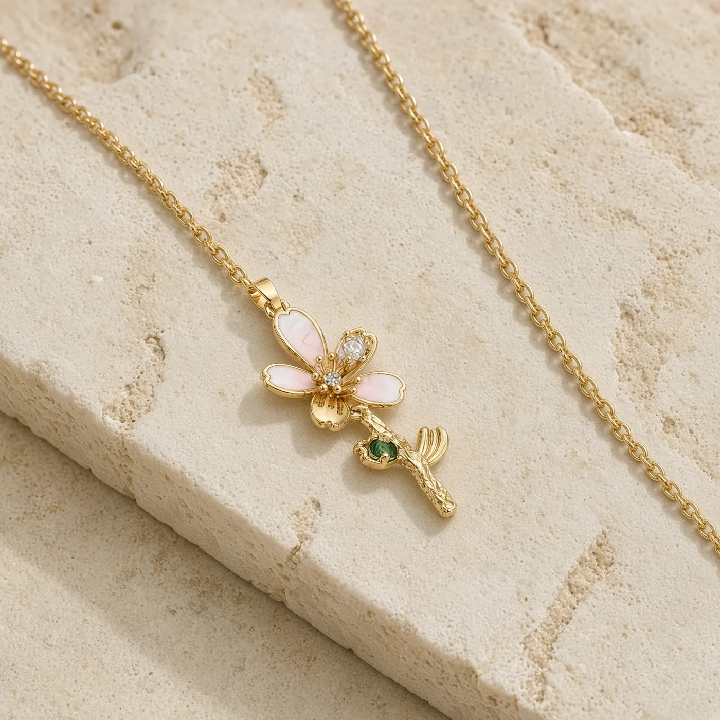 Collier Doré Fleur Nacre Zirconiums Sertis