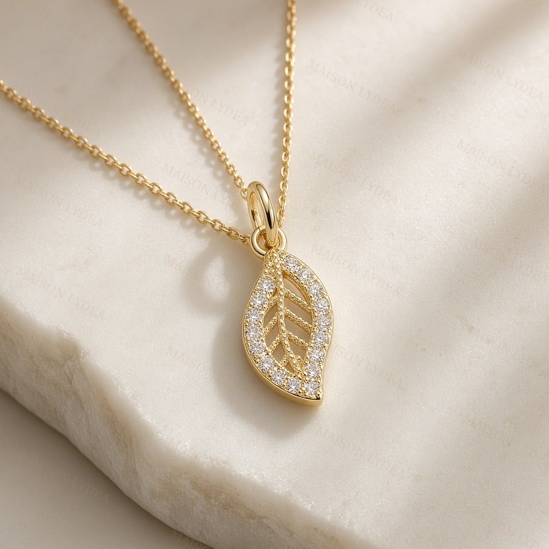 Collier Feuille avec Diamant CZ